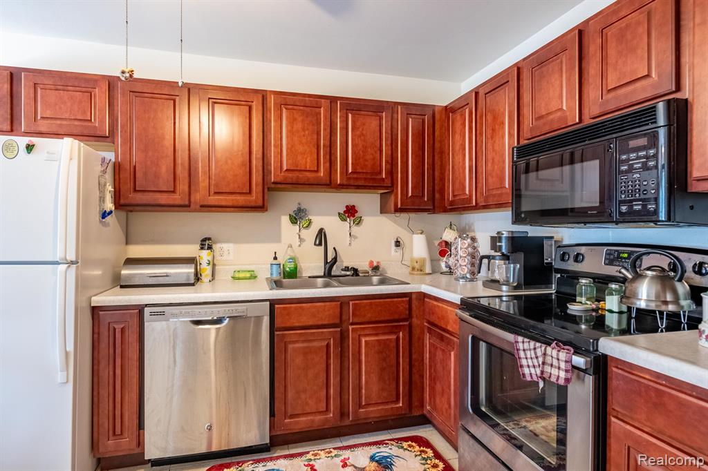 16233 TERRACE VILLAGE Drive, Taylor, MI 48180 — Photo 12