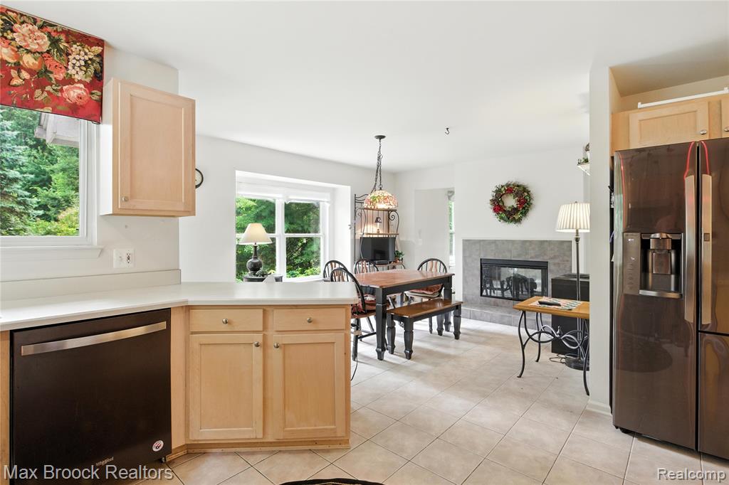 46859 Hendrie Court, Canton, MI 48187 — Photo 16