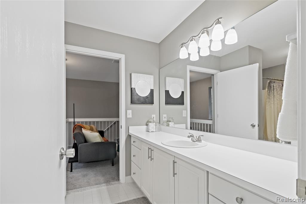 549 Winwood Court, Walled Lake, MI 48390 — Photo 27