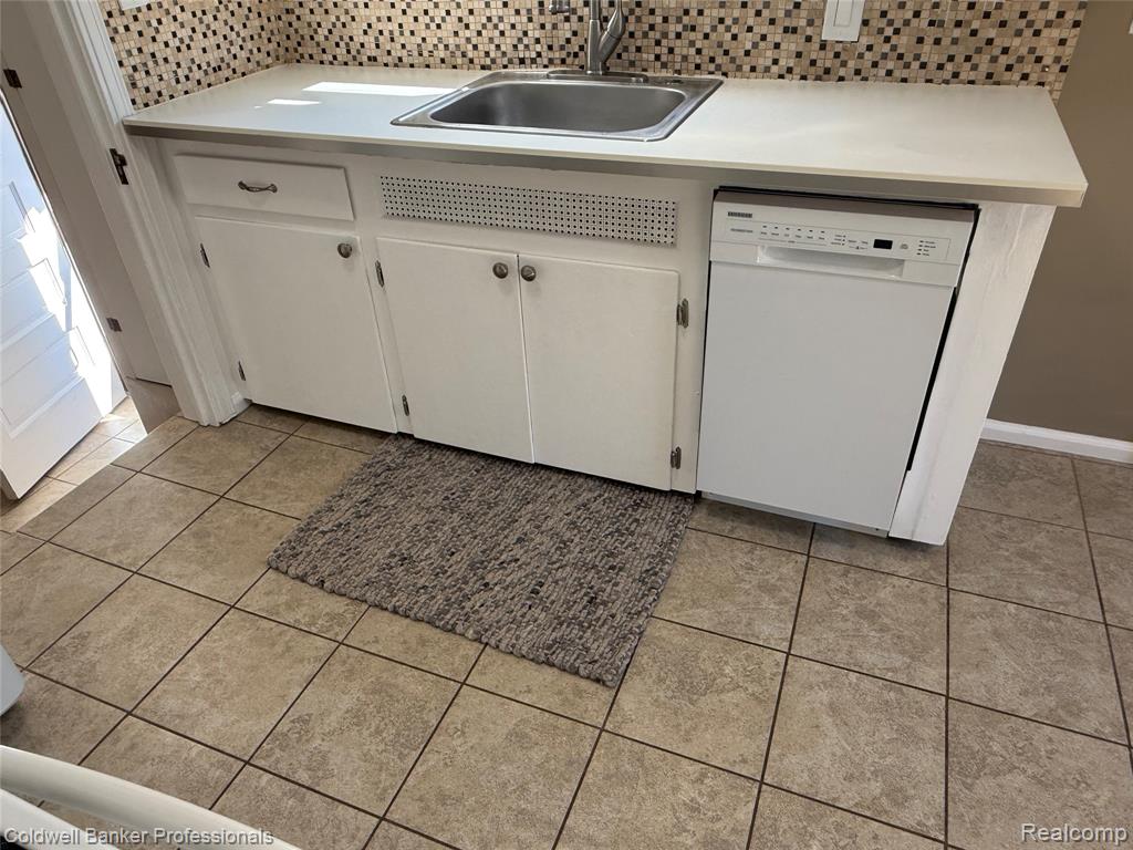 565 E Webster Street, Ferndale, MI 48220 — Photo 6
