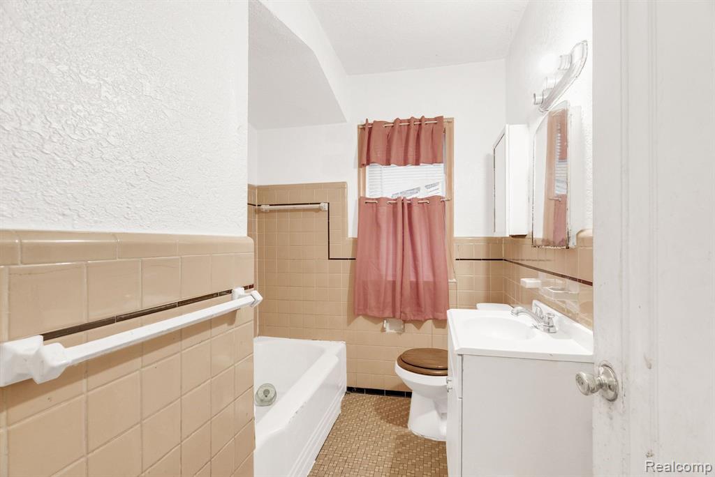 5210 BEDFORD Street, Detroit, MI 48224 — Photo 16