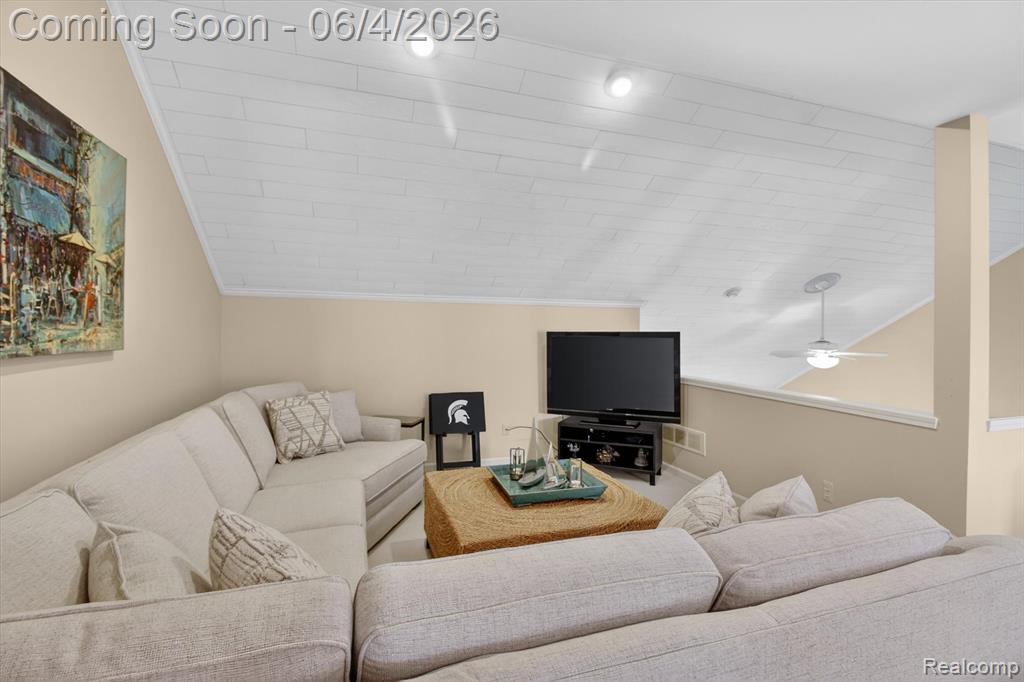 39852 Glenview Court, Northville, MI 48168 — Photo 32