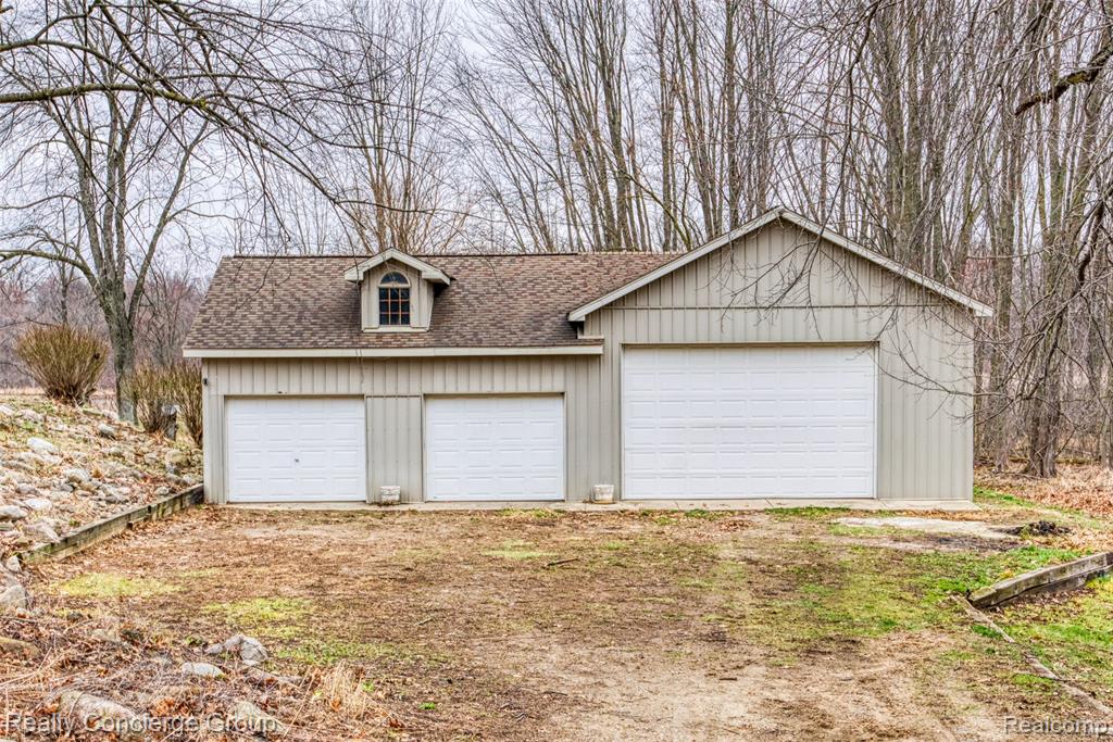 6400 Sober Road, Fowlerville, MI 48836 — Photo 6