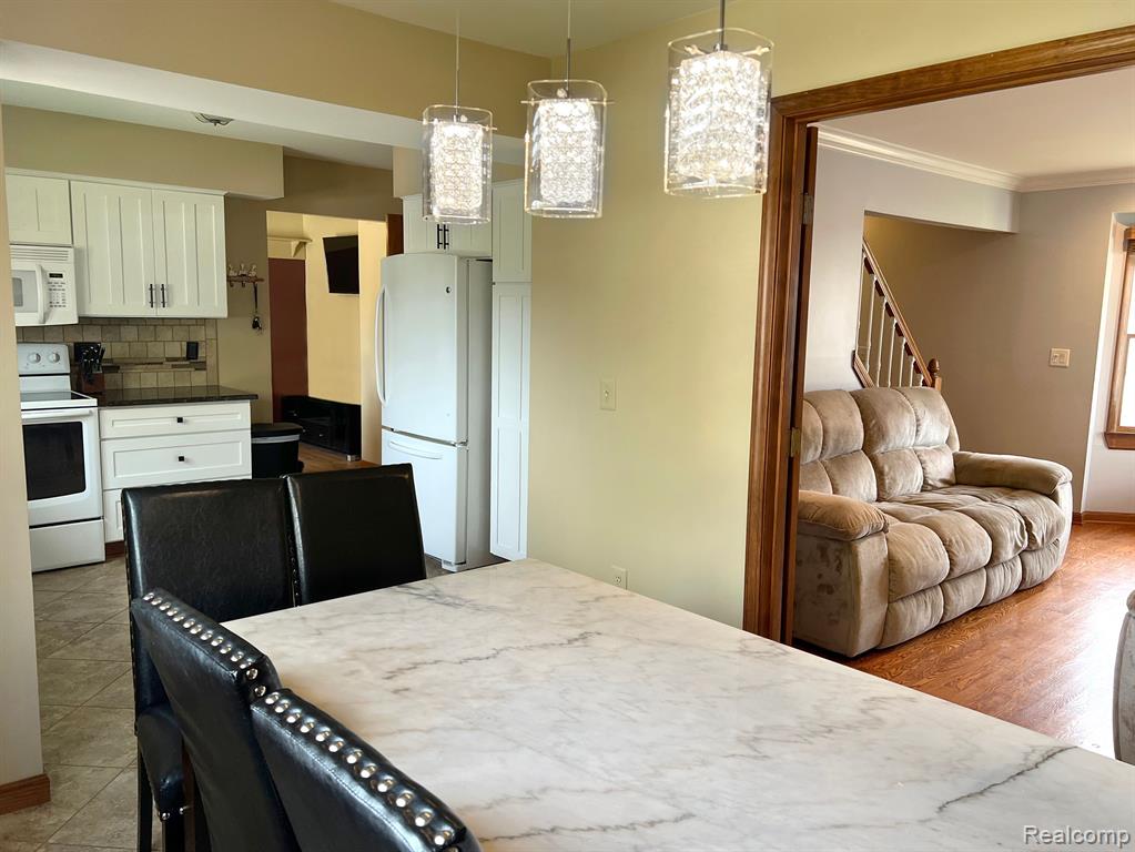 1198 KNIGHTSBRIDGE Road, Canton, MI 48187 — Photo 5