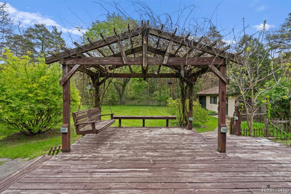 7540 Dexter Pinckney Road, Dexter, MI 48130 — Photo 13