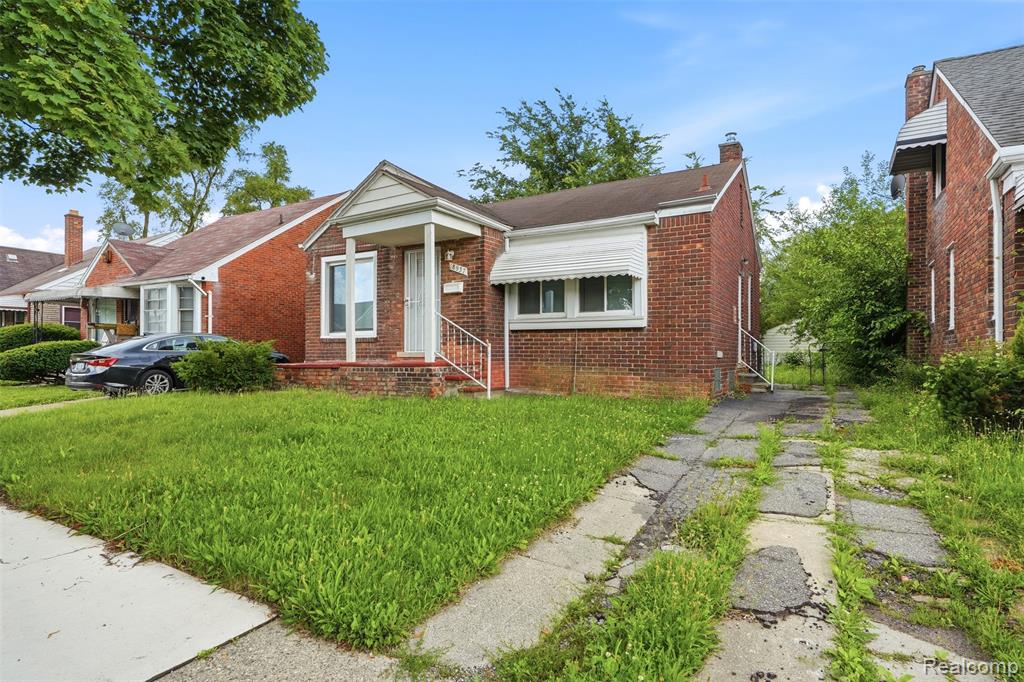 18937 Algonac Street - Photo 2