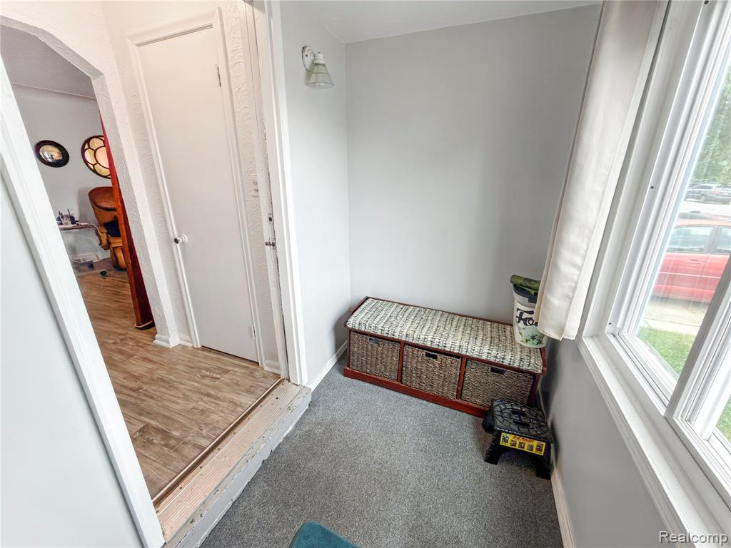 6907 Orchard Avenue, Dearborn, MI 48126 — Photo 11