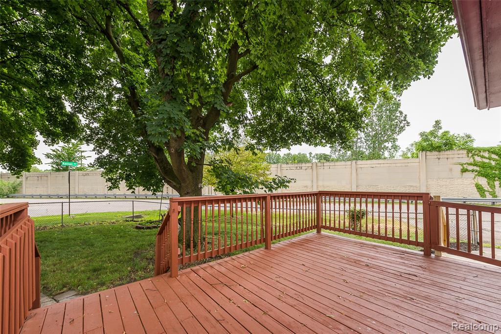 658 Kansas Avenue, Ypsilanti, MI 48198 — Photo 12