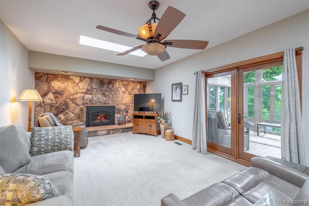 7488 DRIFTWOOD Drive, Fenton, MI 48430 — Photo 11