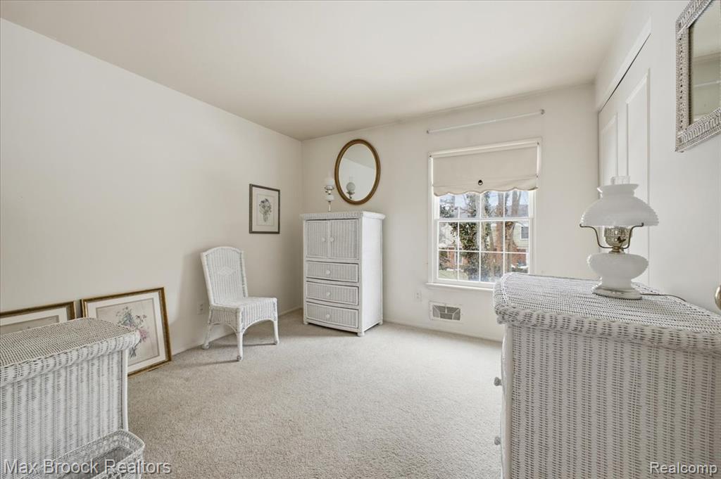5956 Pinecroft Drive, West Bloomfield, MI — Photo 30