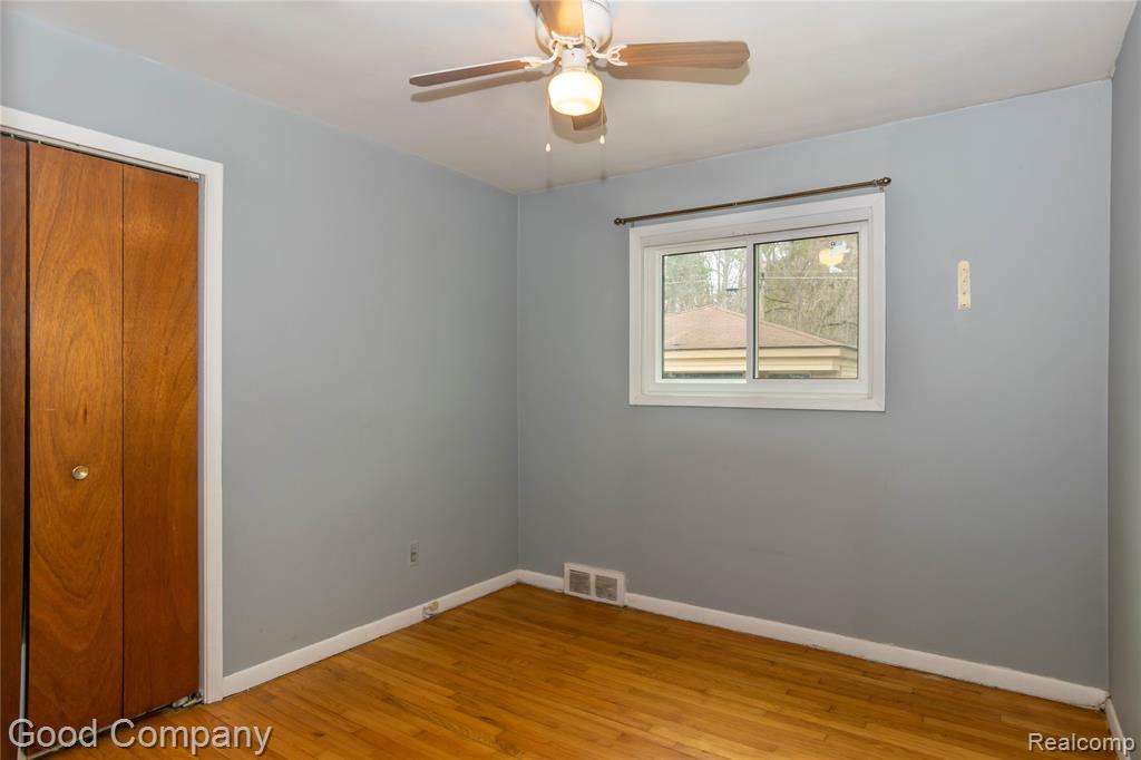 725 Duchess Street, Milford, MI 48381 — Photo 12