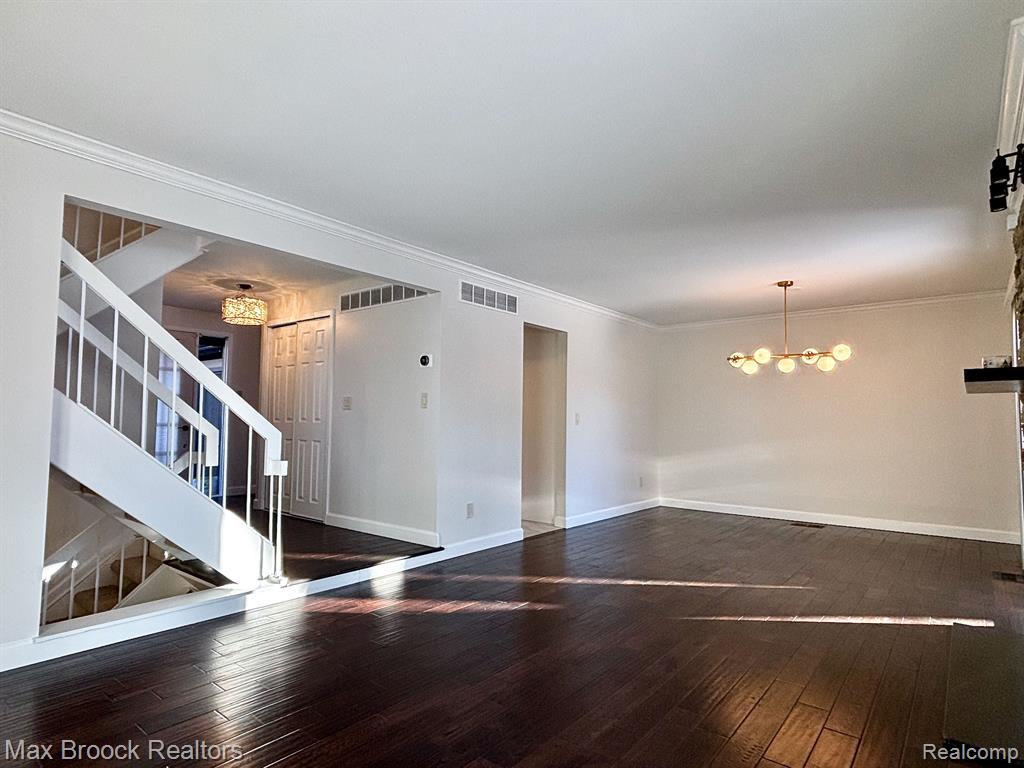 5238 BRETT, West Bloomfield, MI — Photo 11