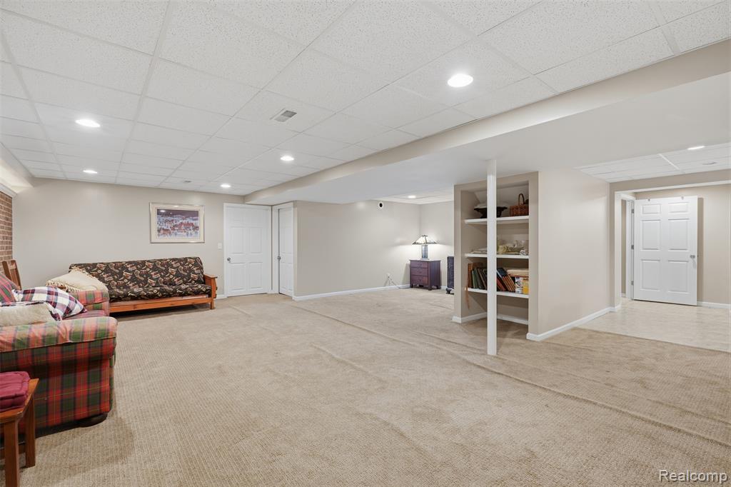3477 Amber Oaks Drive, Howell, MI 48855 — Photo 23