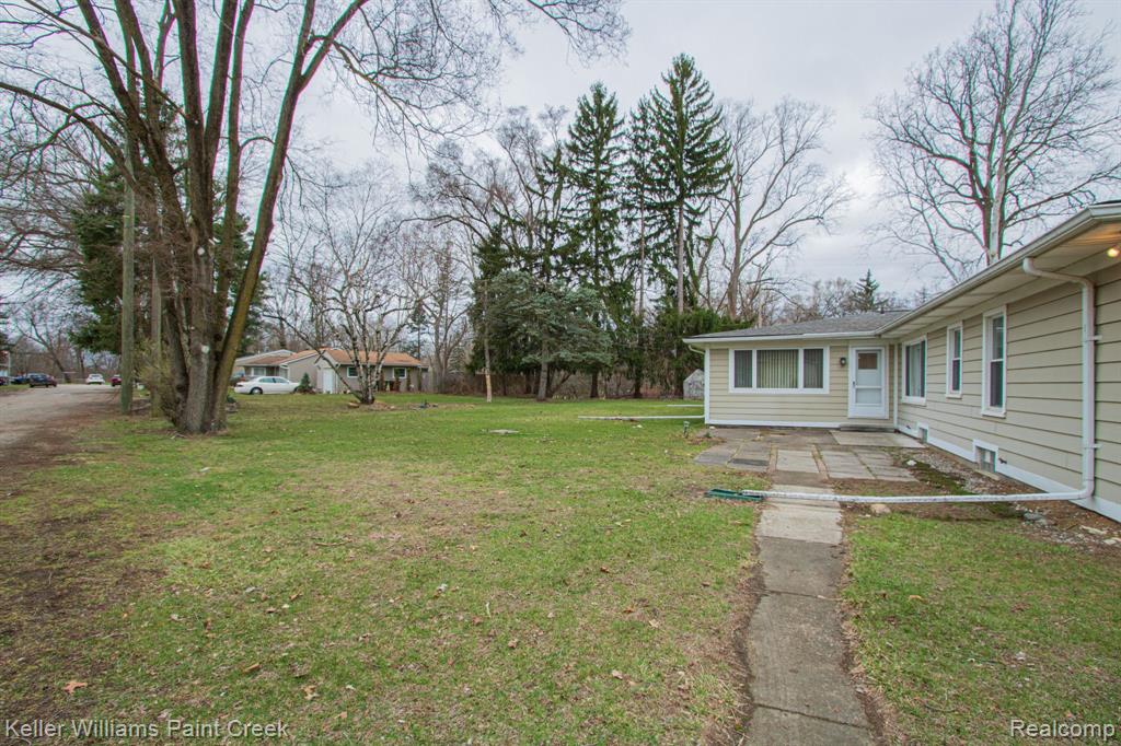 49525 SHELBY Road, Shelby Twp, MI 48317 — Photo 44