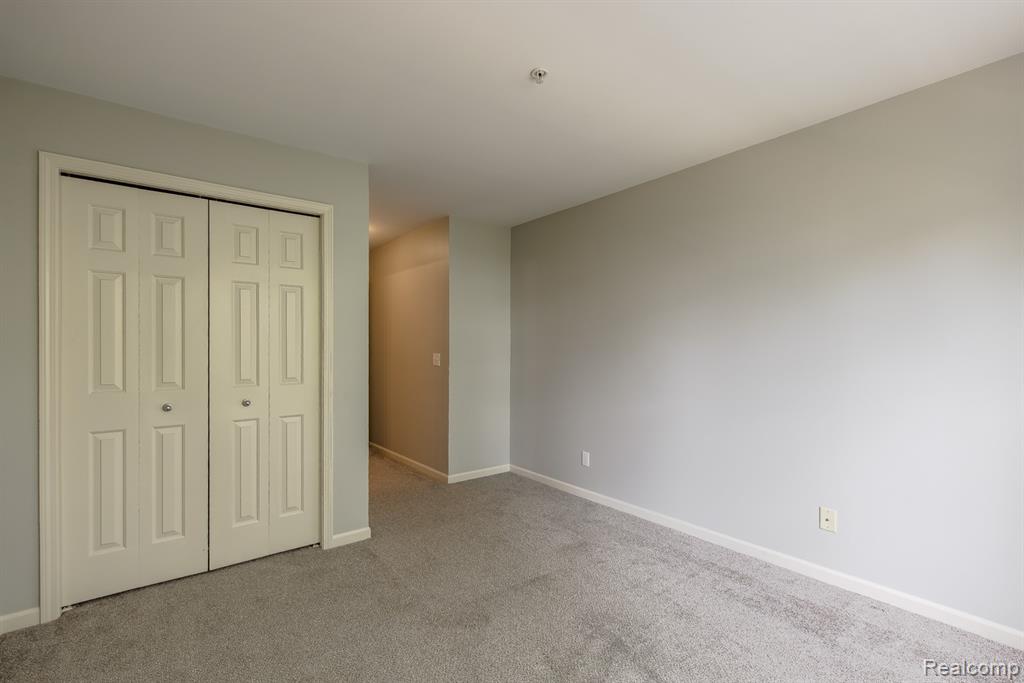 617 Village Lane, 58, Milford, MI 48381 — Photo 26