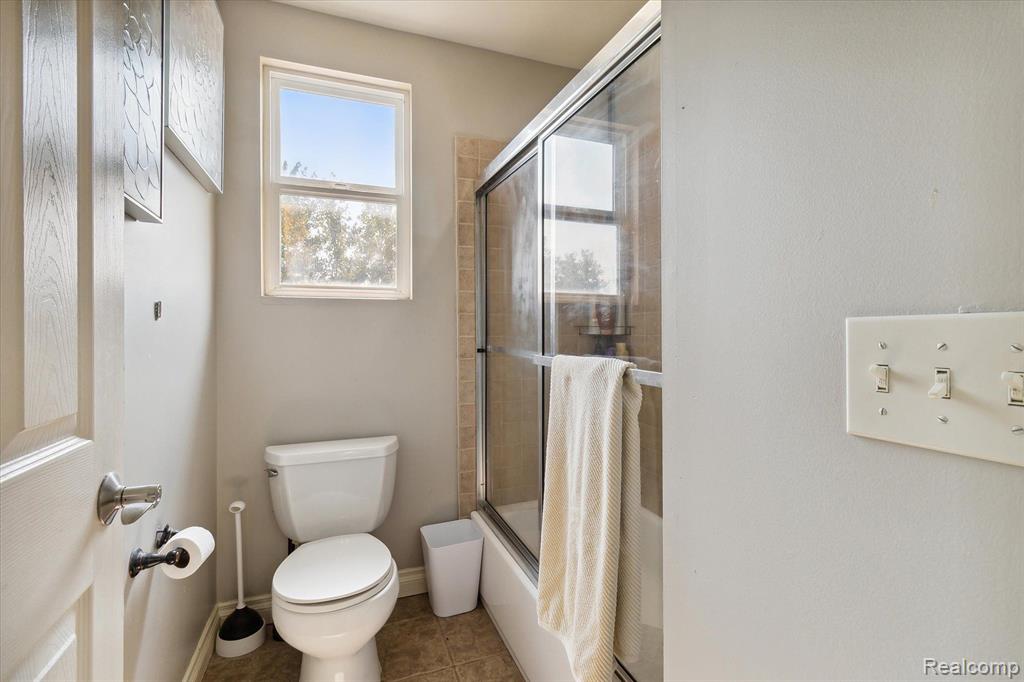 1858 SANDY SHORES Drive, Oxford, MI 48371 — Photo 39