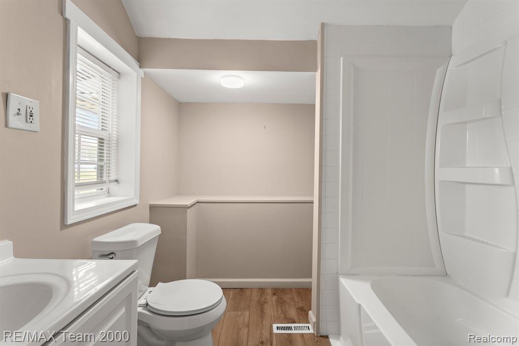 47461 VANKER Avenue, Shelby Twp, MI 48317 — Photo 20