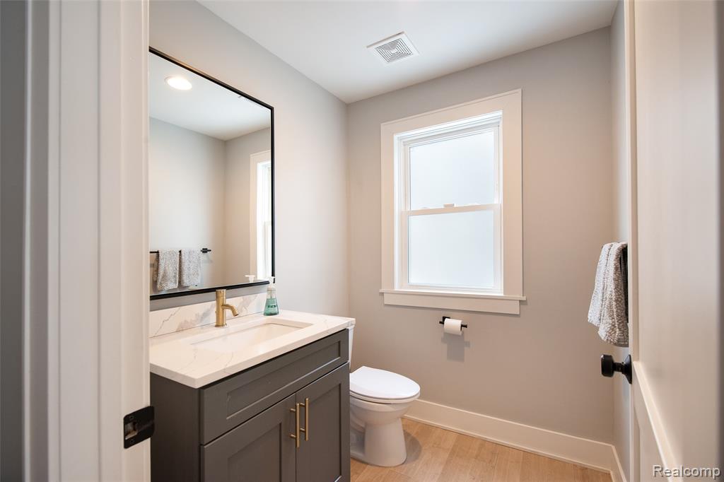 422 Walnut Avenue, Royal Oak, MI 48073 — Photo 19