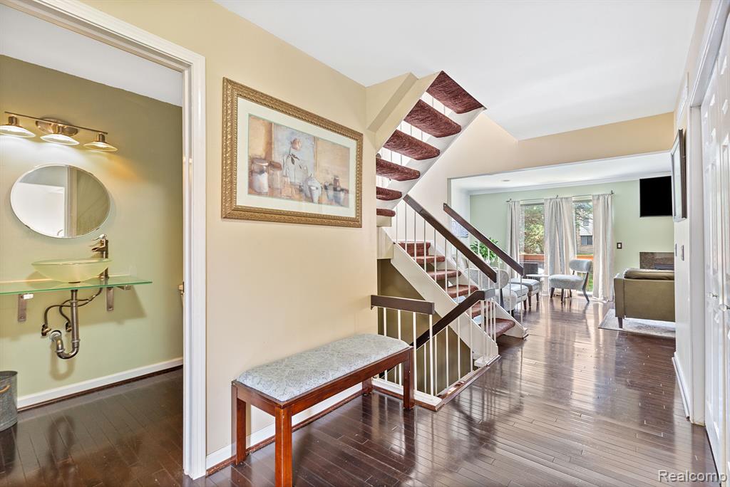 5305 Wright Way S, West Bloomfield, MI — Photo 6