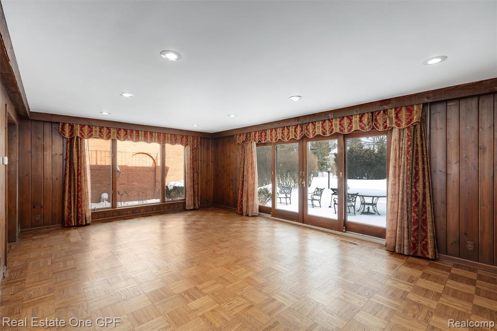 636 Middlesex Road, Grosse Pointe, MI 48230 — Photo 9