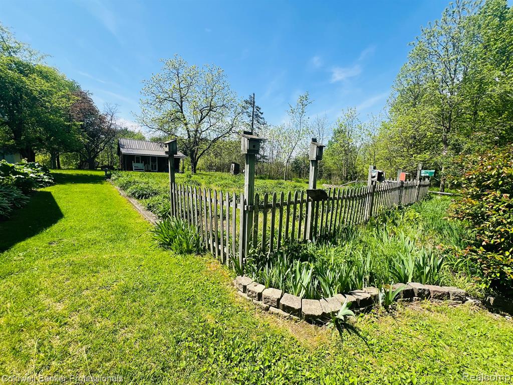 6125 JEFFERSON Road, North Branch, MI 48461 — Photo 9