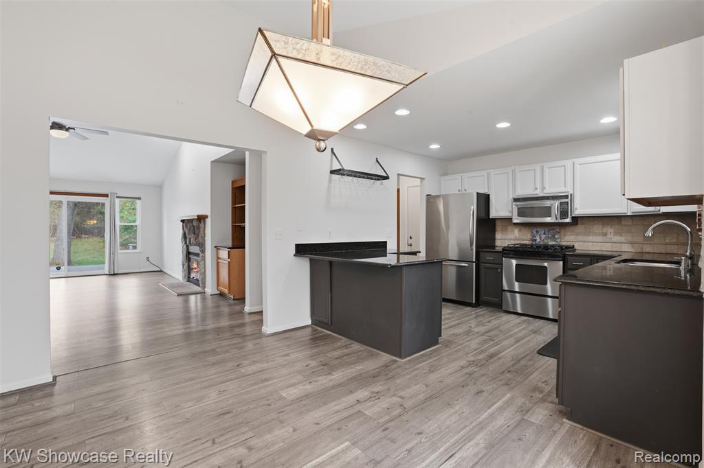 9842 Cedar Island Road, White Lake, MI — Photo 14
