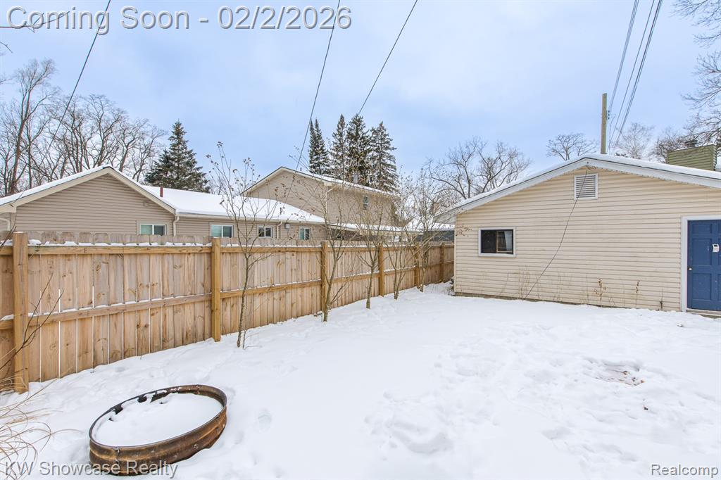 2161 E Euna, Wixom, MI 48393 — Photo 27