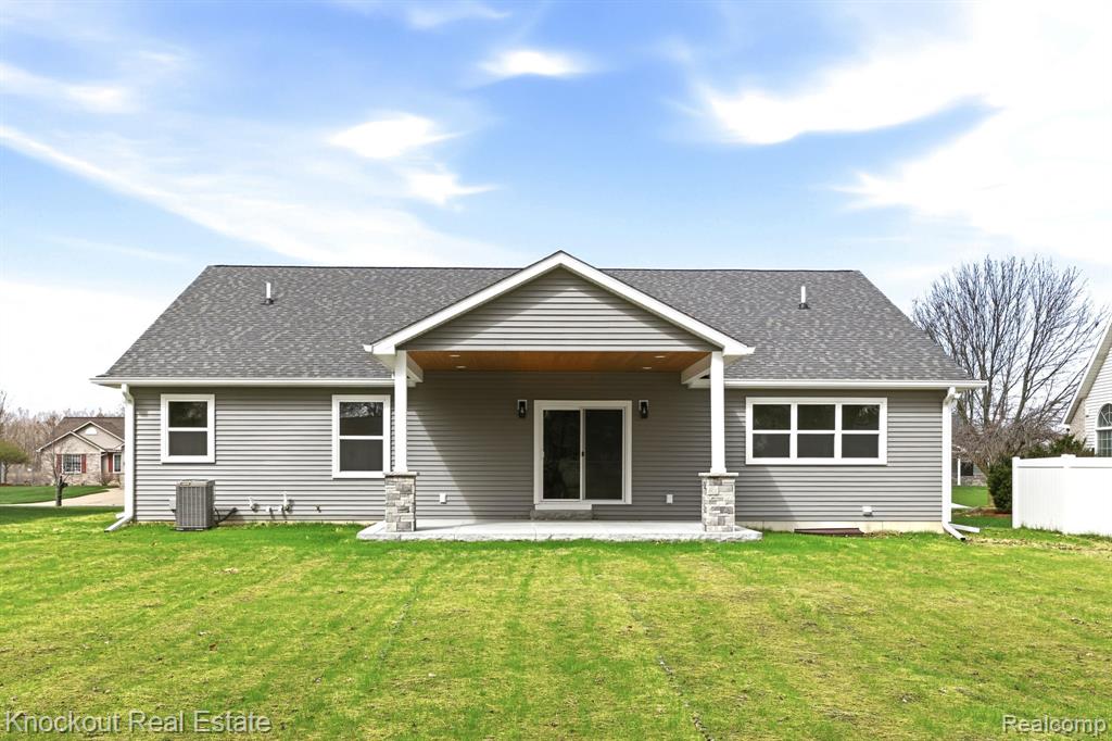 12095 Country Run Drive, Birch Run, MI 48415 — Photo 50