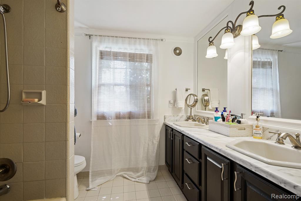 1651 Hoit Tower Drive, Bloomfield, MI 48302 — Photo 21