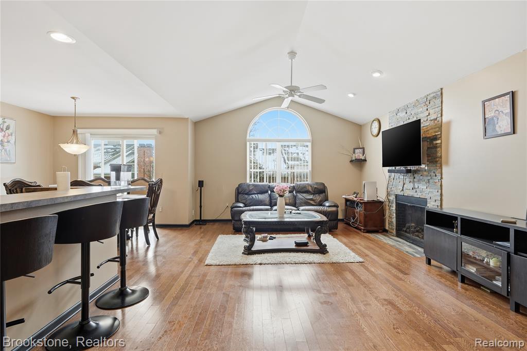 15308 Yale Drive, Clinton Twp, MI 48038 — Photo 4