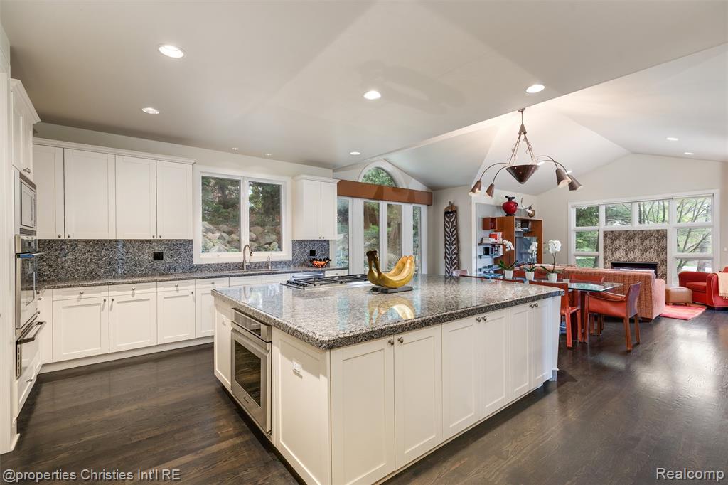 4712 Buckby Cross, Bloomfield Hills, MI 48302 — Photo 13