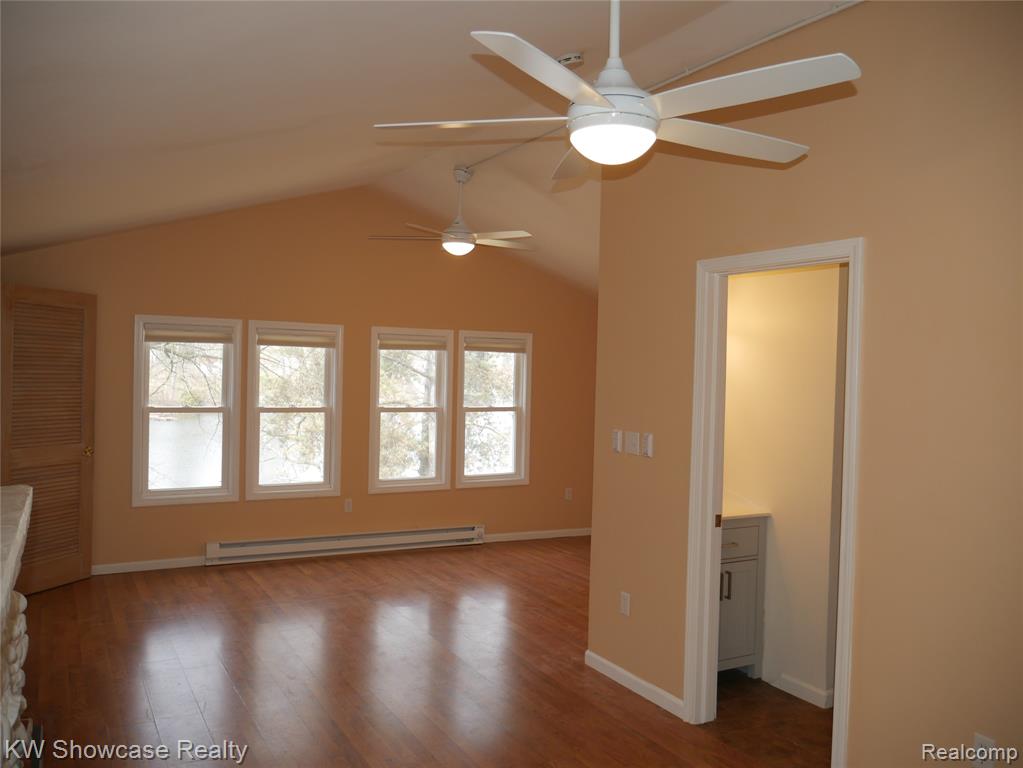 913 PEARSON Drive, Milford, MI 48381 — Photo 7