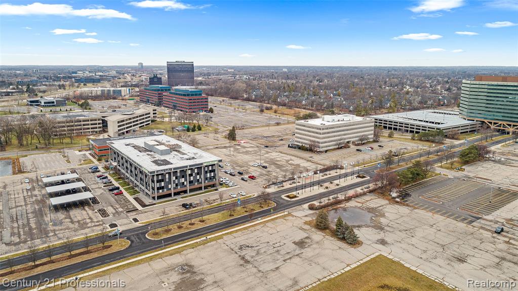 5000 Town Center, 1704, Southfield, MI 48075 — Photo 52