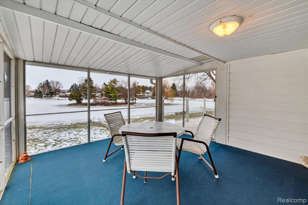 5124 Driftwood Drive, Commerce Twp, MI 48382 — Photo 16