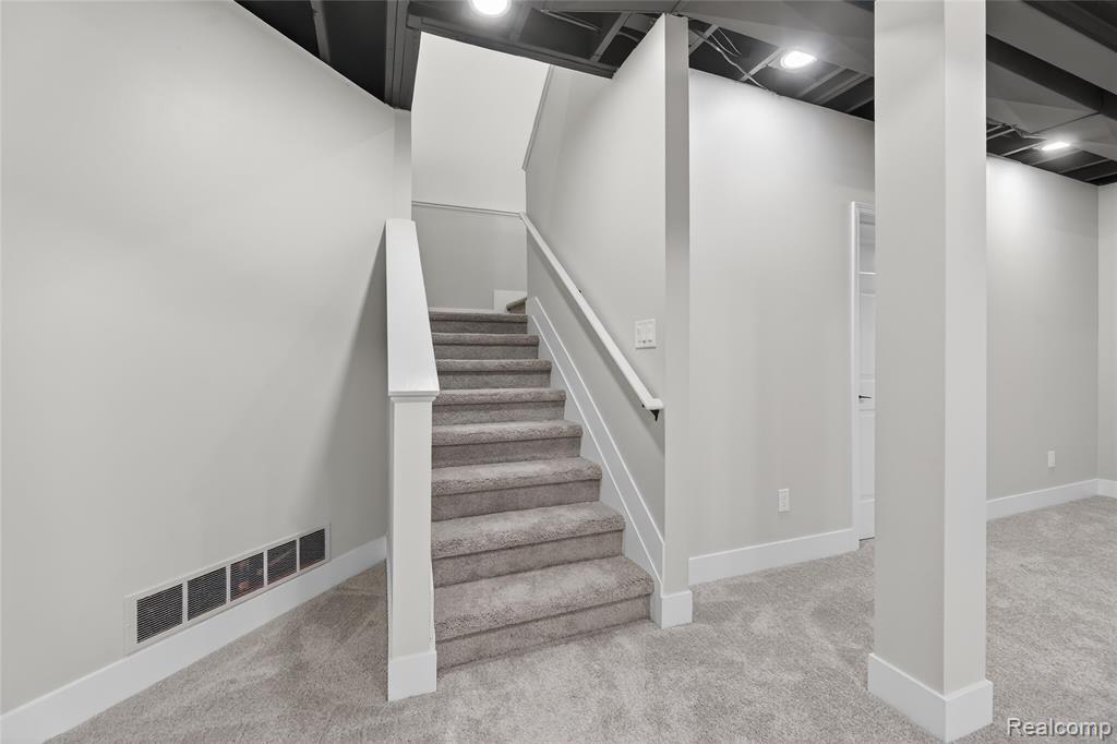 61019 Evergreen Court, South Lyon, MI 48178 — Photo 34
