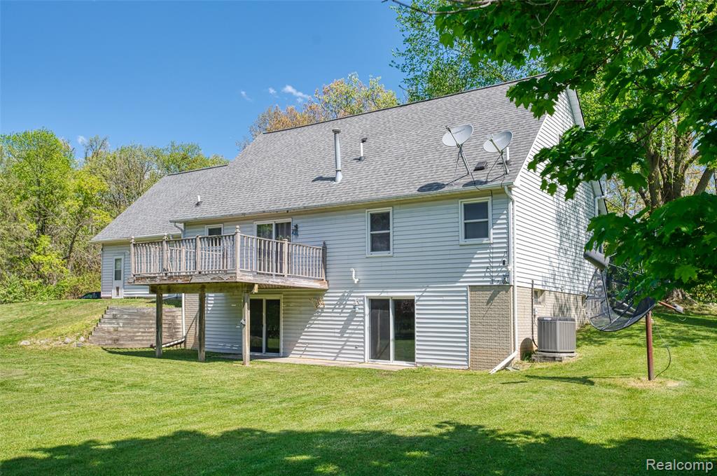 6879 Crofoot Road, Howell, MI 48843 — Photo 34