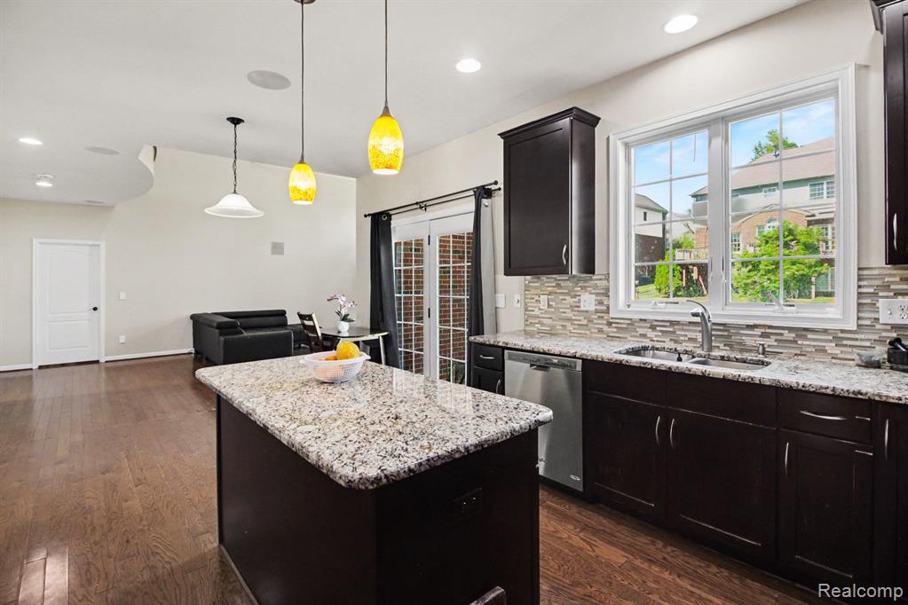 50371 LANGLEY Drive, Novi, MI — Photo 16