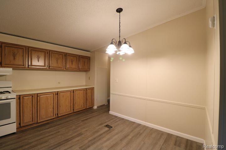 559 W James Street, Lawrence, MI 49064 — Photo 7