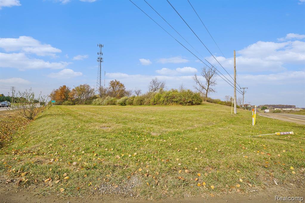 8815 E HOLLY Road, Holly, MI 48442 — Photo 21
