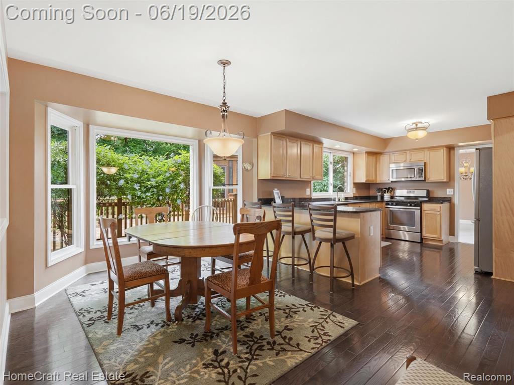 8829 WOODBERRY Road, Plymouth, MI 48170 — Photo 10