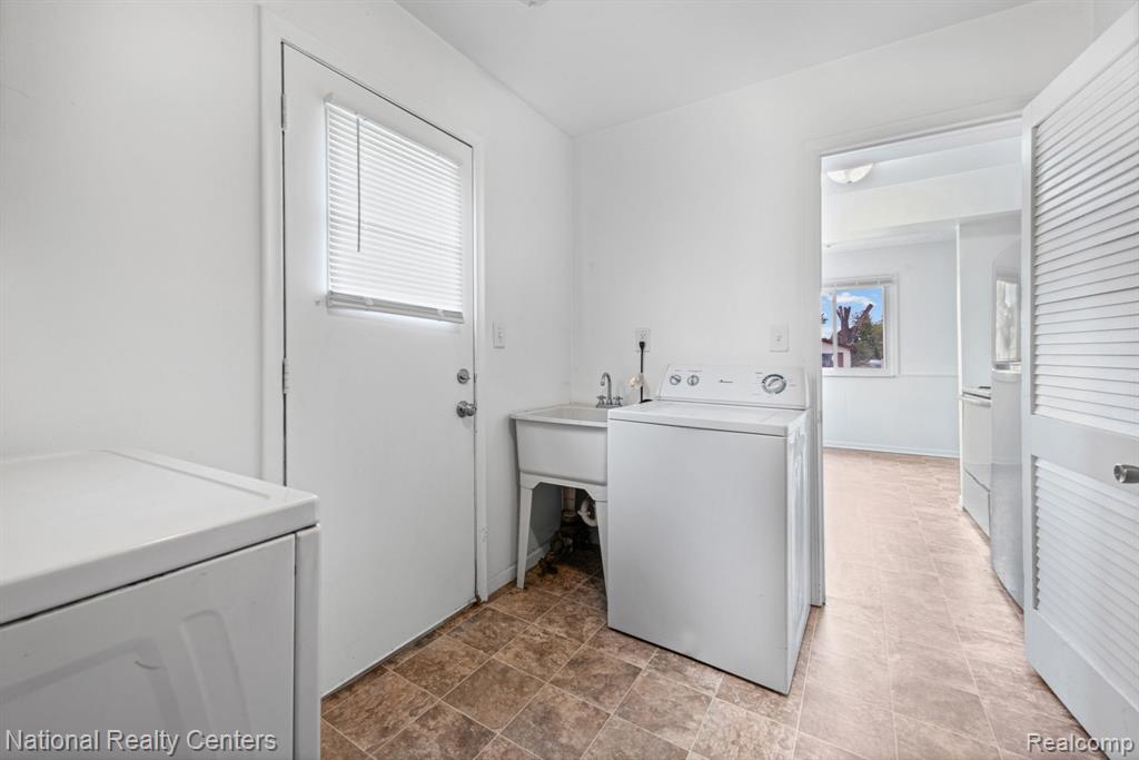 19861 Vermander Avenue, Clinton Twp, MI 48035 — Photo 23