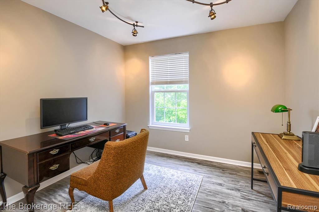 4449 Brighton Drive, Grand Blanc, MI 48439 — Photo 52