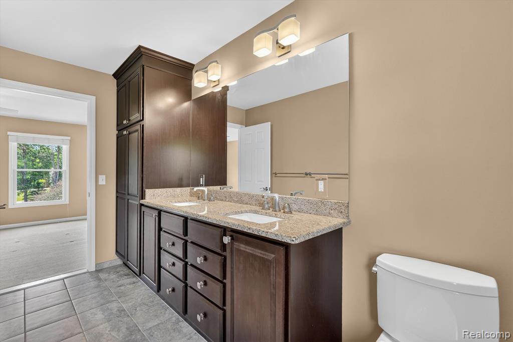 2724 Ore Valley Drive, Hartland, MI 48353 — Photo 37