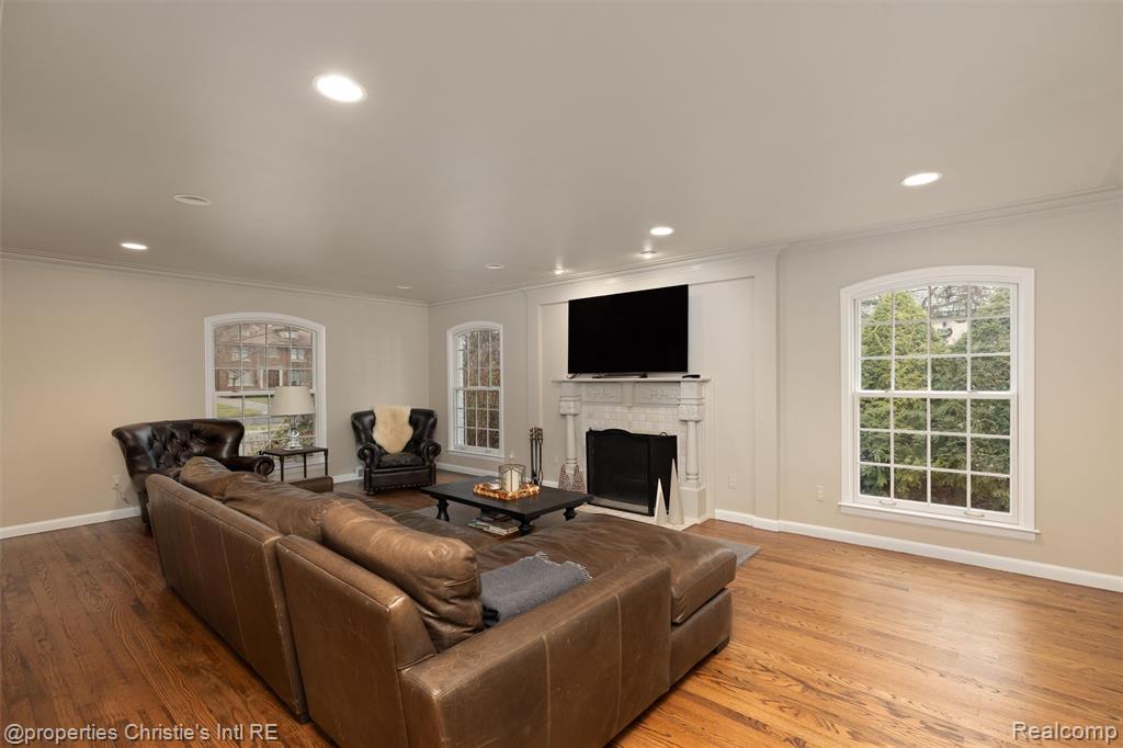 1059 Berkshire Road, Grosse Pointe Park, MI 48230 — Photo 7