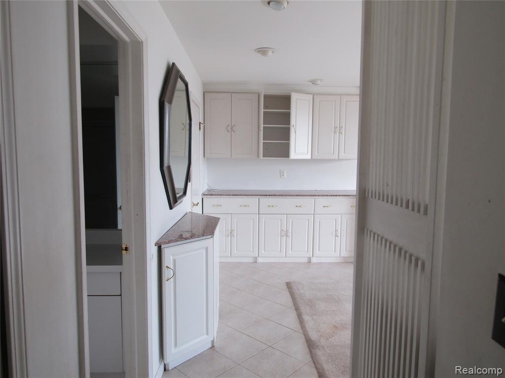 15801 Providence Drive, 10C, Southfield, MI 48075 — Photo 10