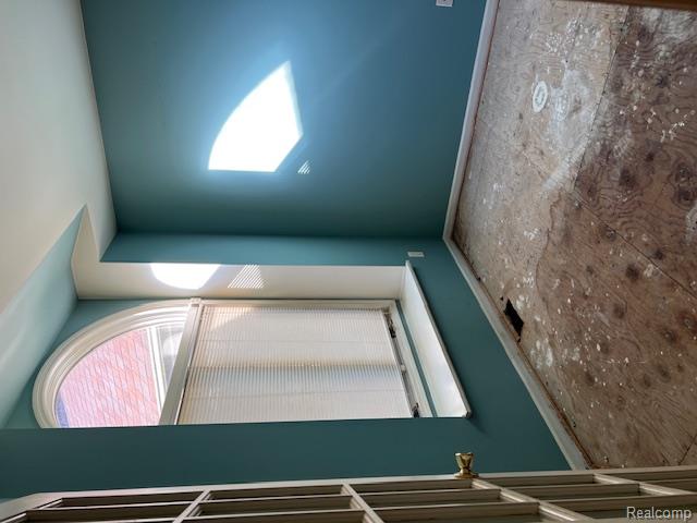 905 S Franklin Avenue, Flint, MI 48503 — Photo 3