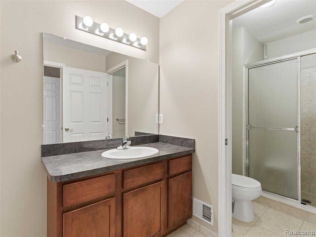 56696 Long Island Drive, Shelby Twp, MI 48316 — Photo 12