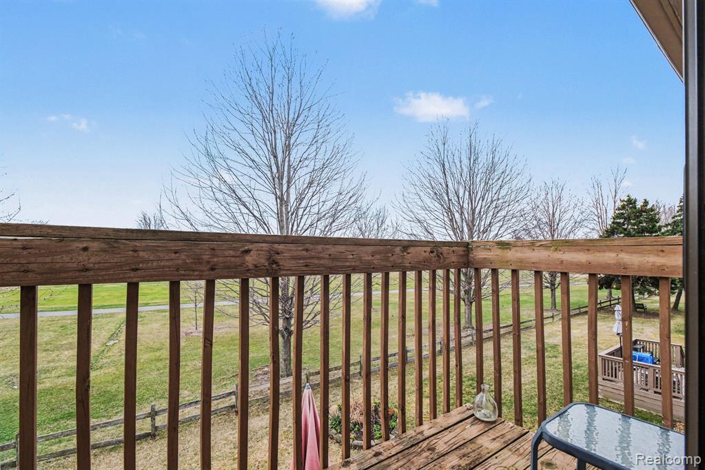 946 Country Club Drive, Saint Clair Shores, MI 48082 — Photo 17