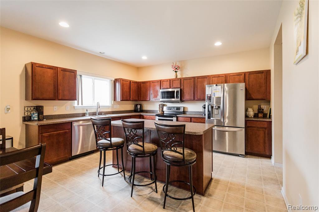 661 Lemay, Detroit, MI 48214 — Photo 7