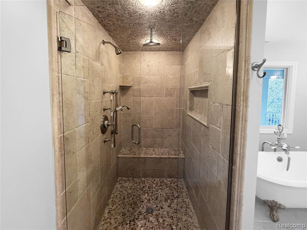 35854 Castlemeadow Drive, Farmington, MI 48335 — Photo 13